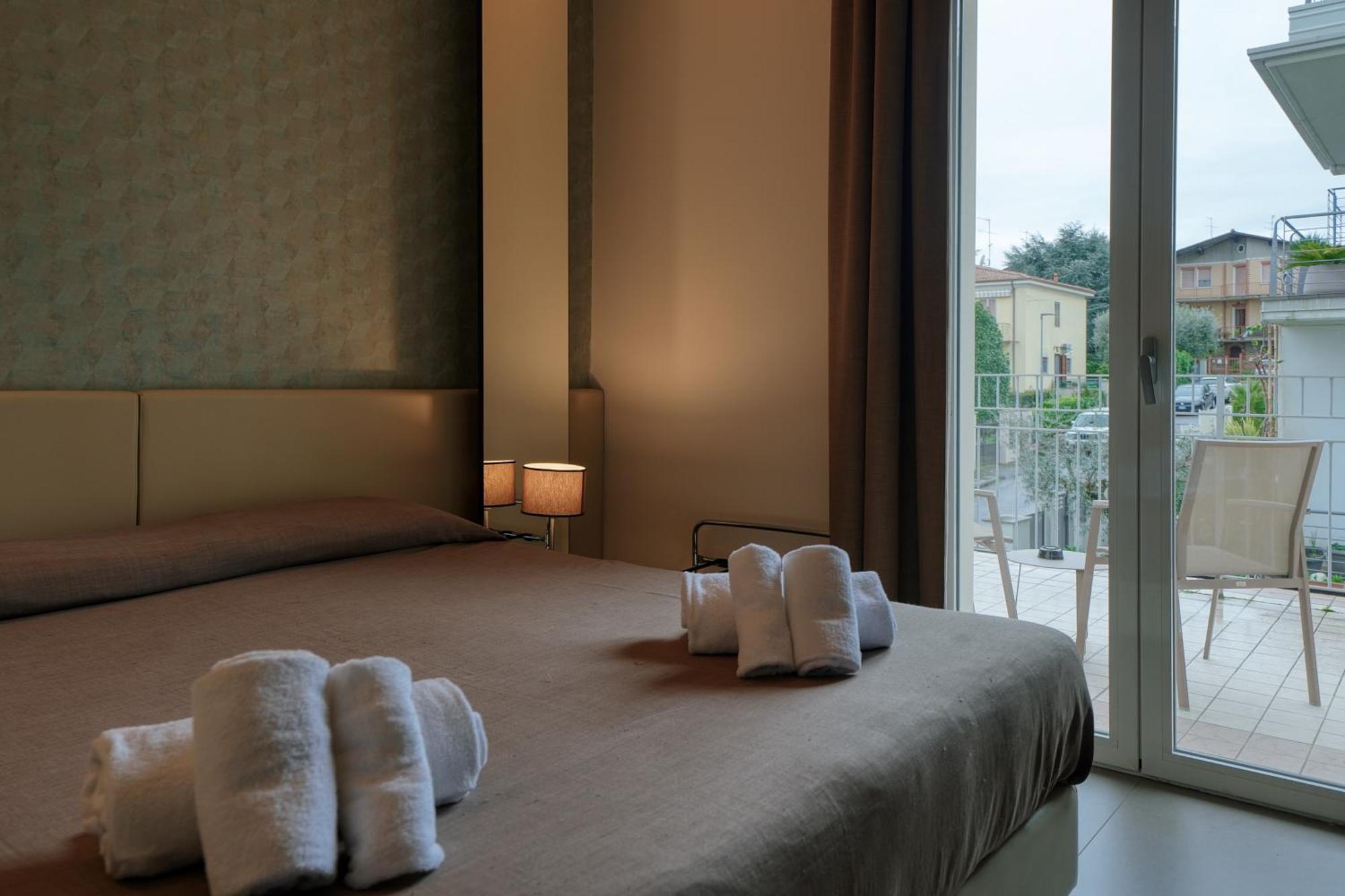 Hotel Palazzo Del Garda & Spa Desenzano del Garda Exterior foto